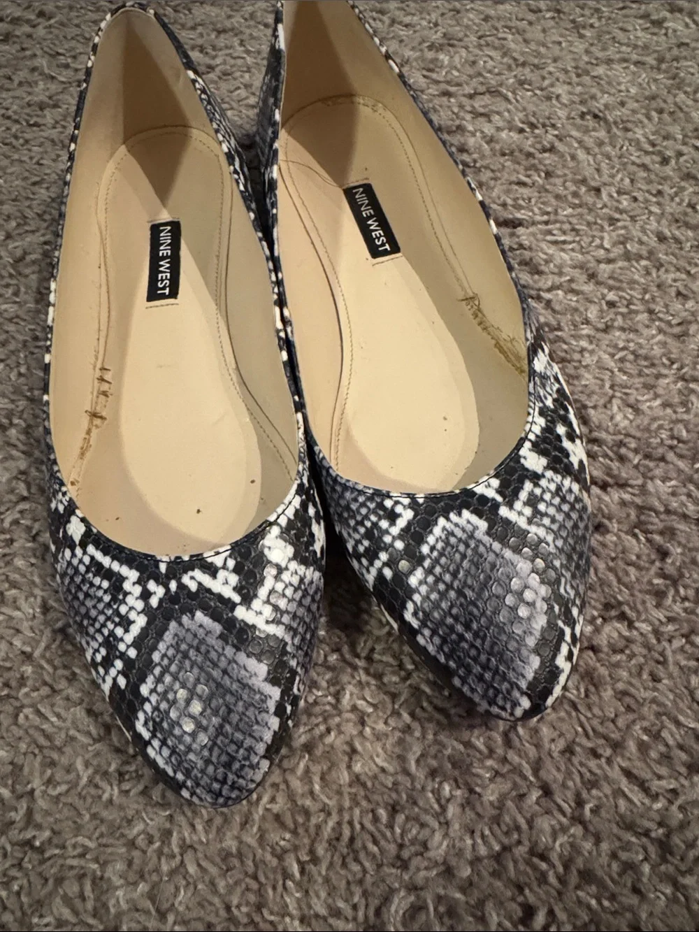 Nine West Black & White Snake-Print Pointed Toe Flats Size 8